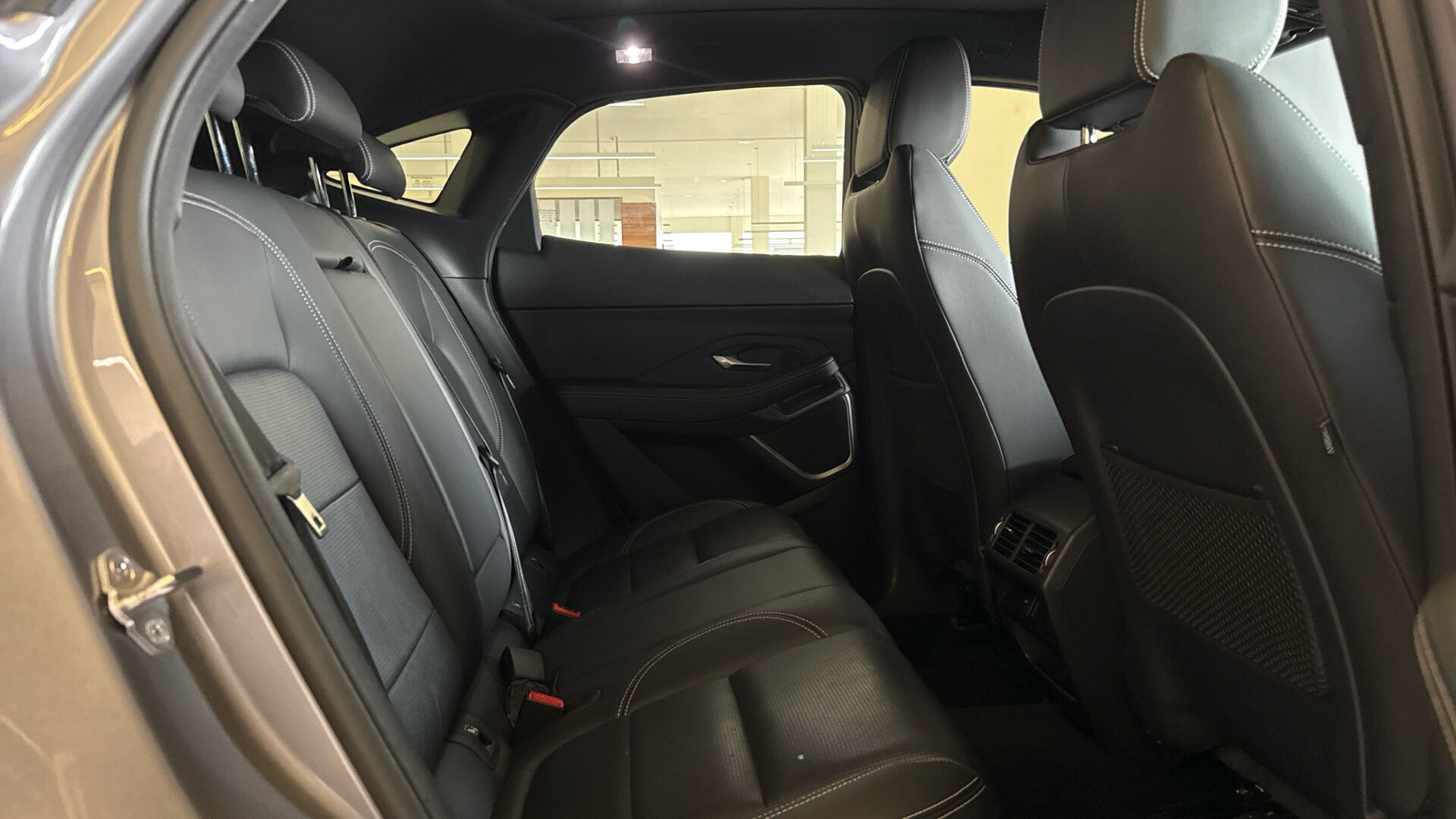 Foto del JAGUAR E-Pace 2.0D I4 R-Dynamic SE AWD Aut. 204