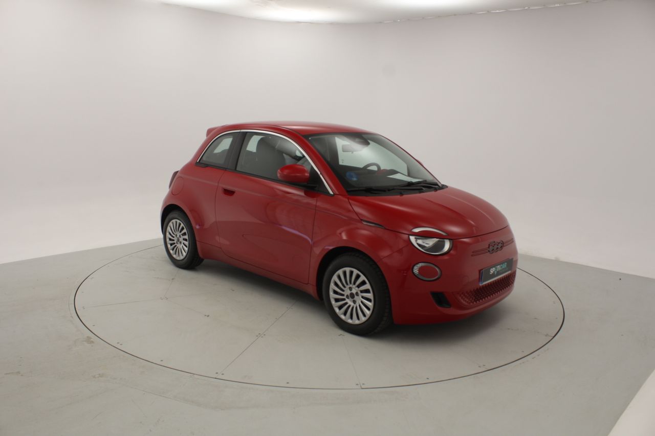 FIAT 500 (Red Hb 185km 70kW (95CV)) en Barcelona