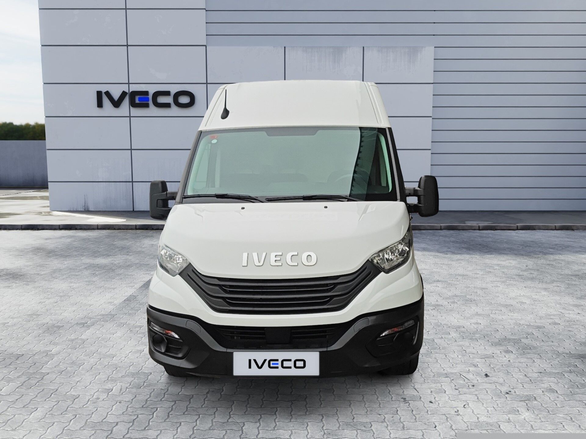 Foto del IVECO Daily Furgón 33S16 V 3000 H1 7.3 156