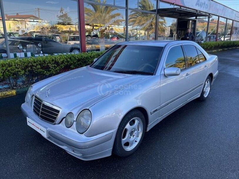 Foto del MERCEDES Clase E E 270 CDI