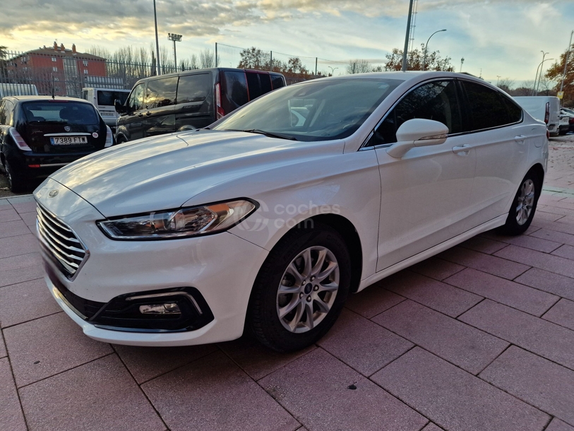 Foto del FORD Mondeo Sedán 2.0 HEV Titanium