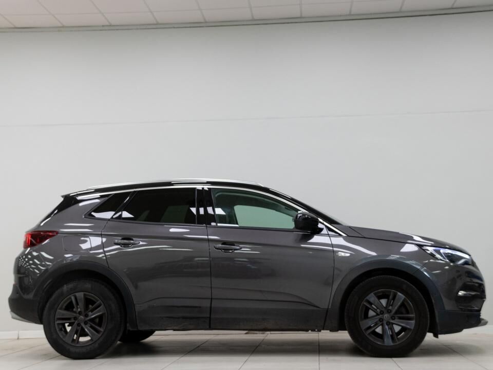 Foto del OPEL Grandland X 1.2T S&S 120 Aniversario 130