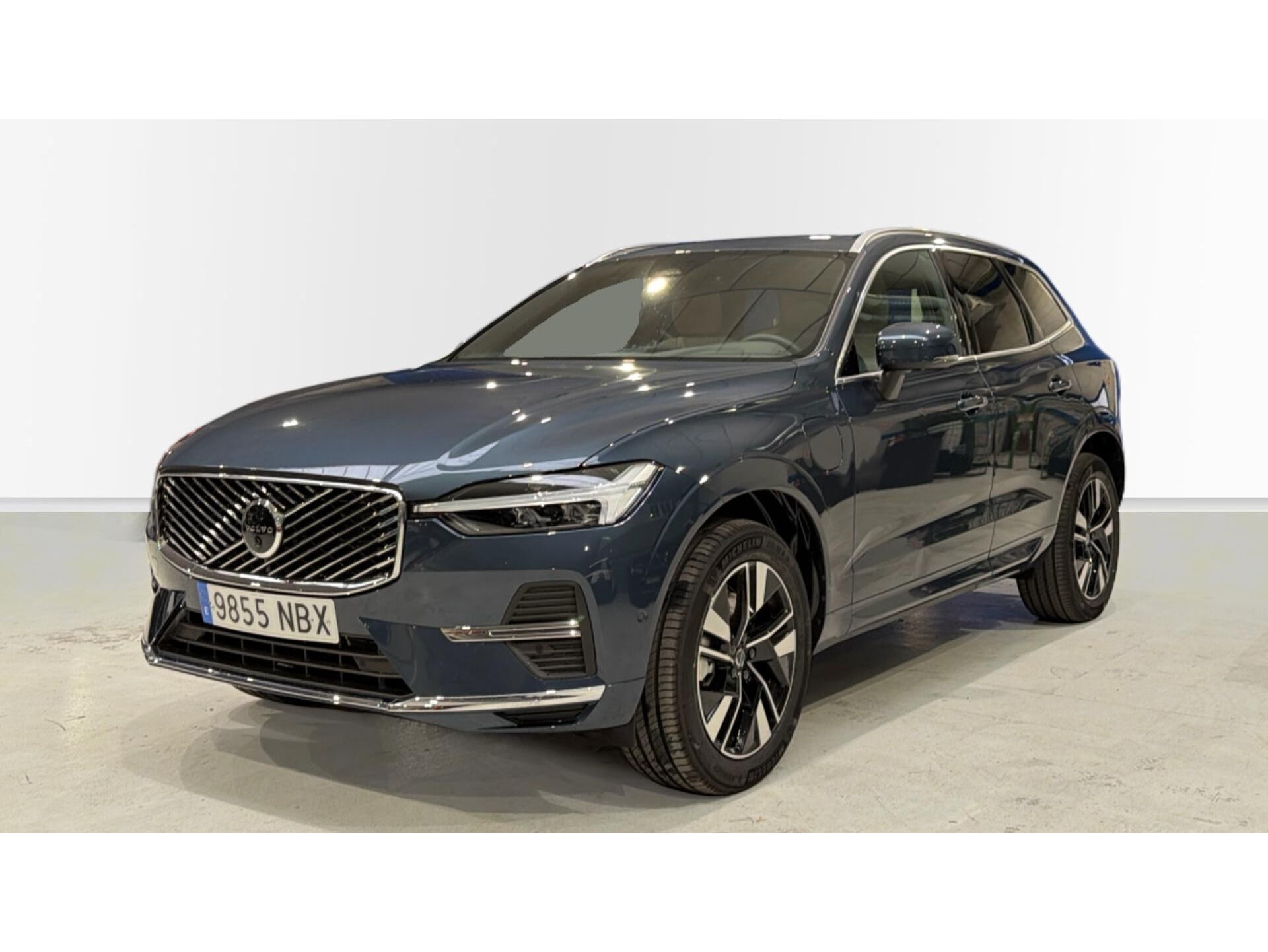 VOLVO XC60 (T6 PHEV Plus Bright eAWD Auto 257 kW (350 CV)) en Madrid
