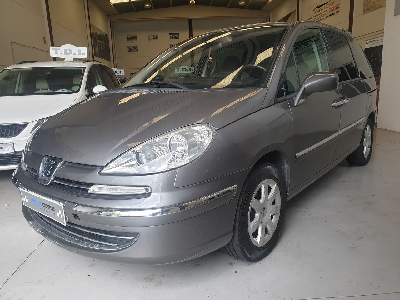 PEUGEOT 807 (Premium 2.0 Hdi 136) en Tarragona