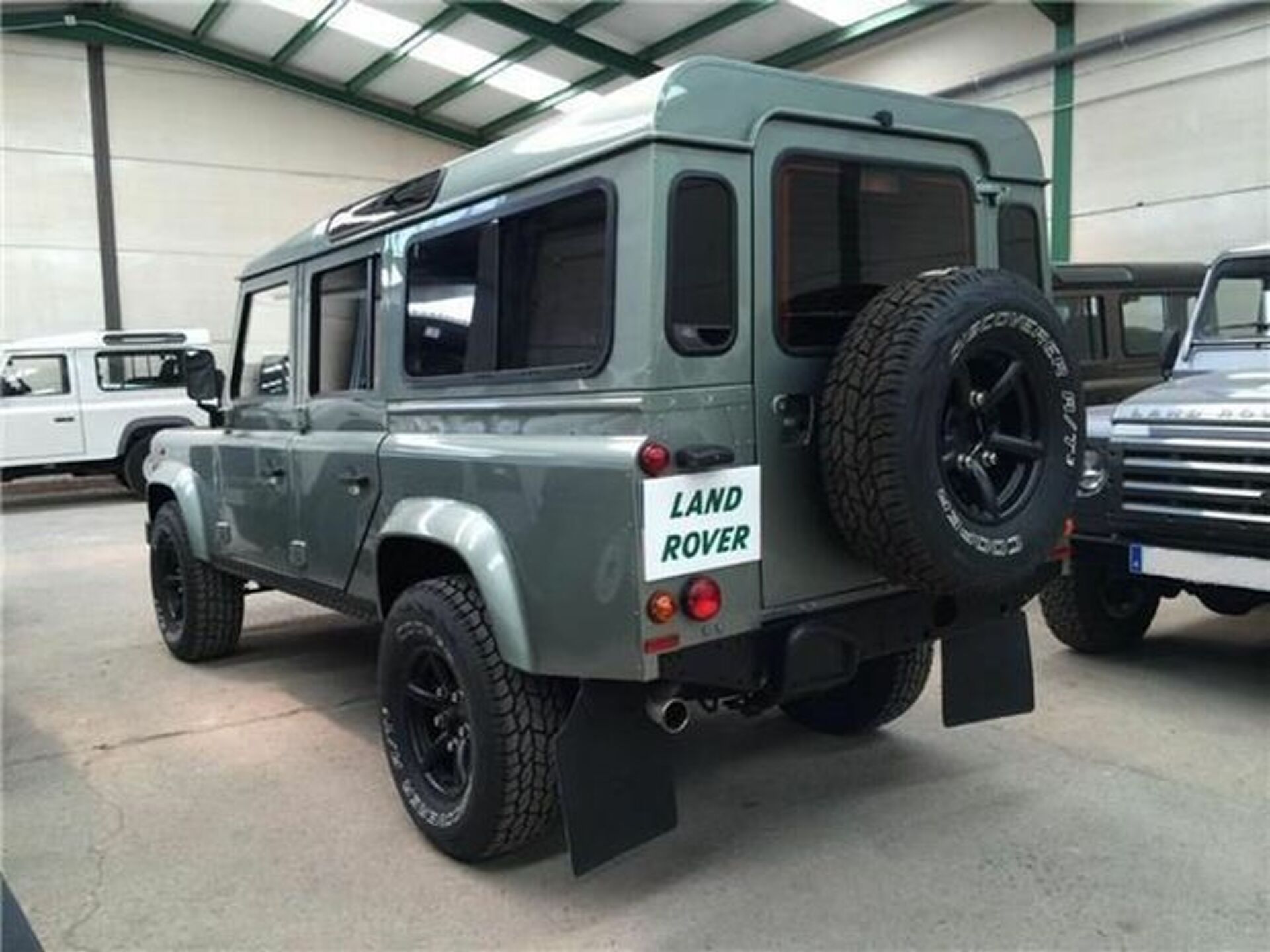 Imagen 3 de LAND ROVER Defender