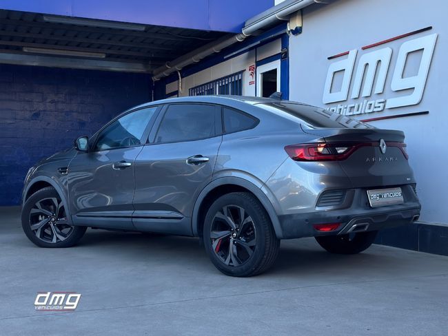 Foto del RENAULT Arkana 1.6 E-Tech Zen 105kW
