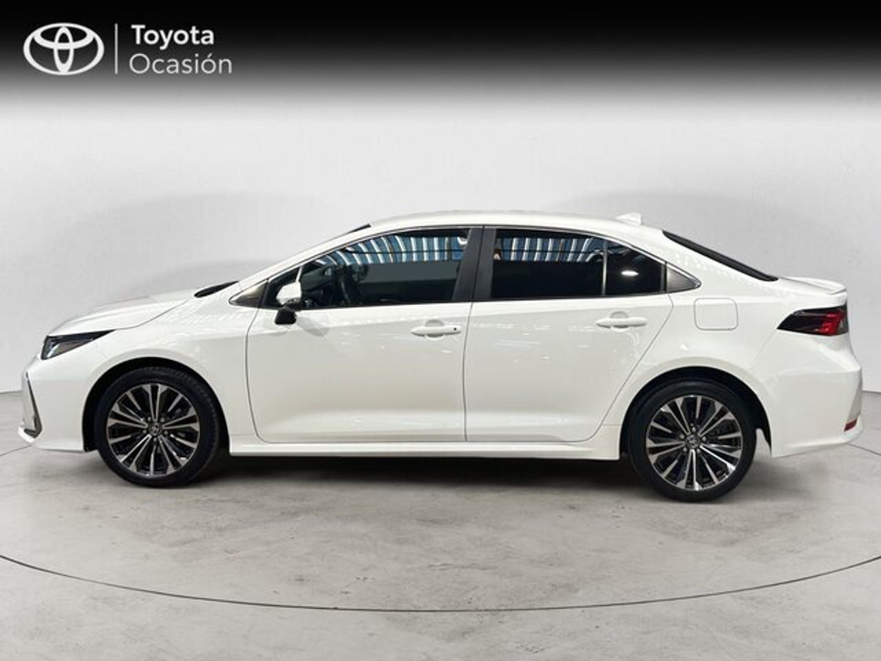 Foto del TOYOTA Corolla Sedán 140H Style Plus