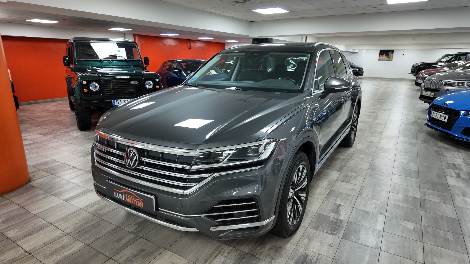 VOLKSWAGEN Touareg (3.0TSI V6 eHybrid Elegance 4Motion Tiptronic) en Madrid