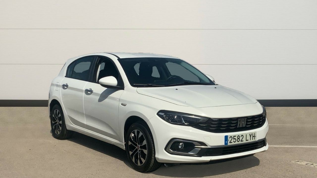 FIAT Tipo (1.5 HYBRID MHEV DCT CITY LIFE 130 5P) en Madrid