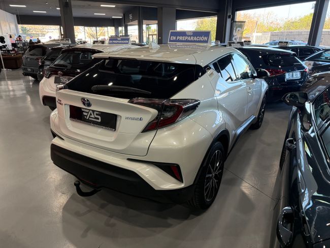 Foto del TOYOTA C-HR 125H Advance
