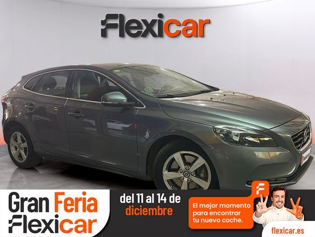 VOLVO V40 (2.0 D2 Momentum Auto) en Barcelona