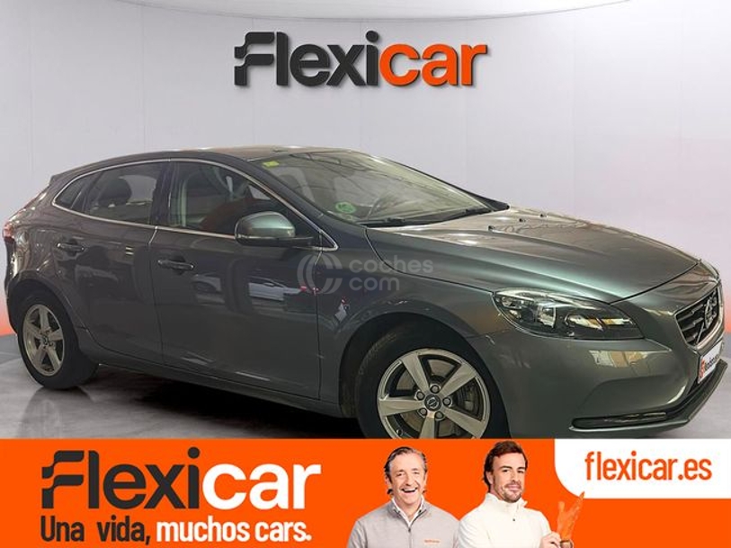 Foto del VOLVO V40 D2 Momentum Aut. 120
