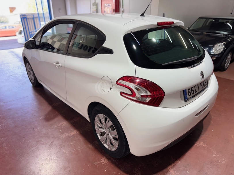 Foto del PEUGEOT 208 1.2 VTi Allure