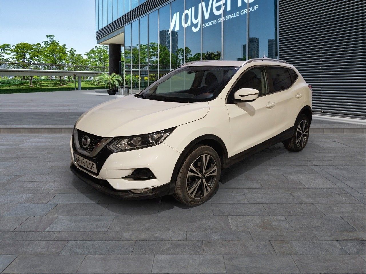 NISSAN Qashqai (DIG-T 140 Acenta 4x2 103 kW (140 CV)) en Madrid