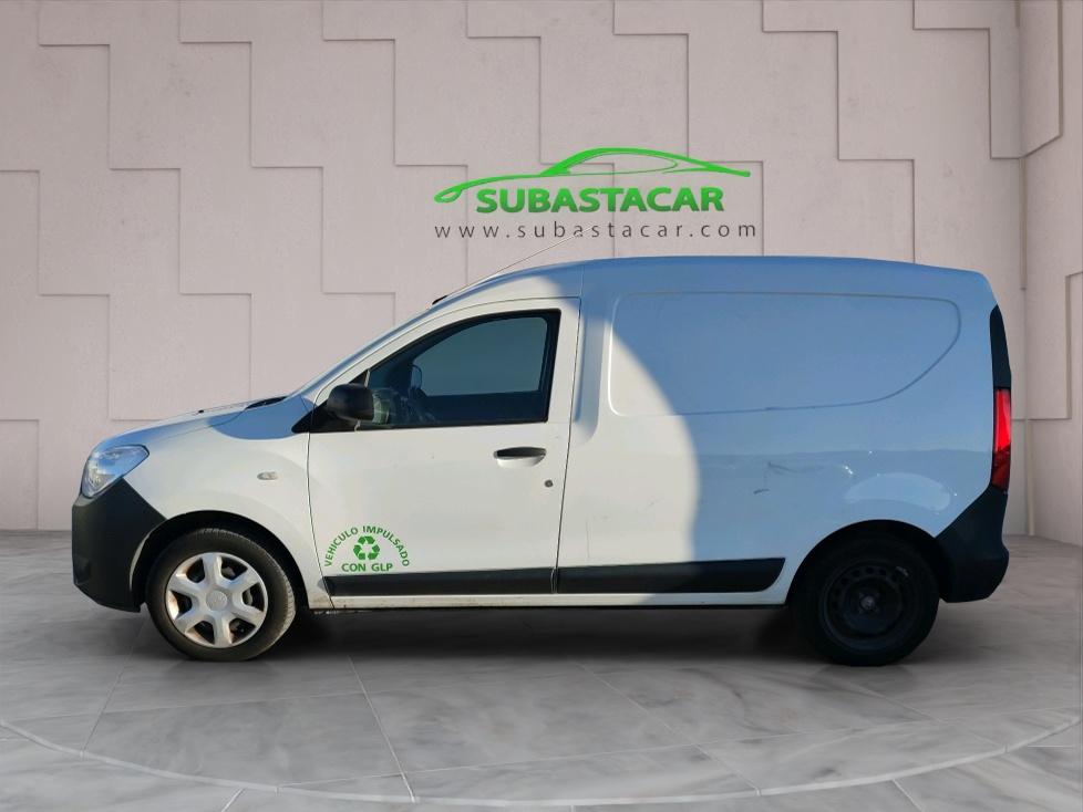 DACIA Dokker (Dokker Van Essential 1.6 75 kW (100 CV) GLP 4P Manual) en Mad