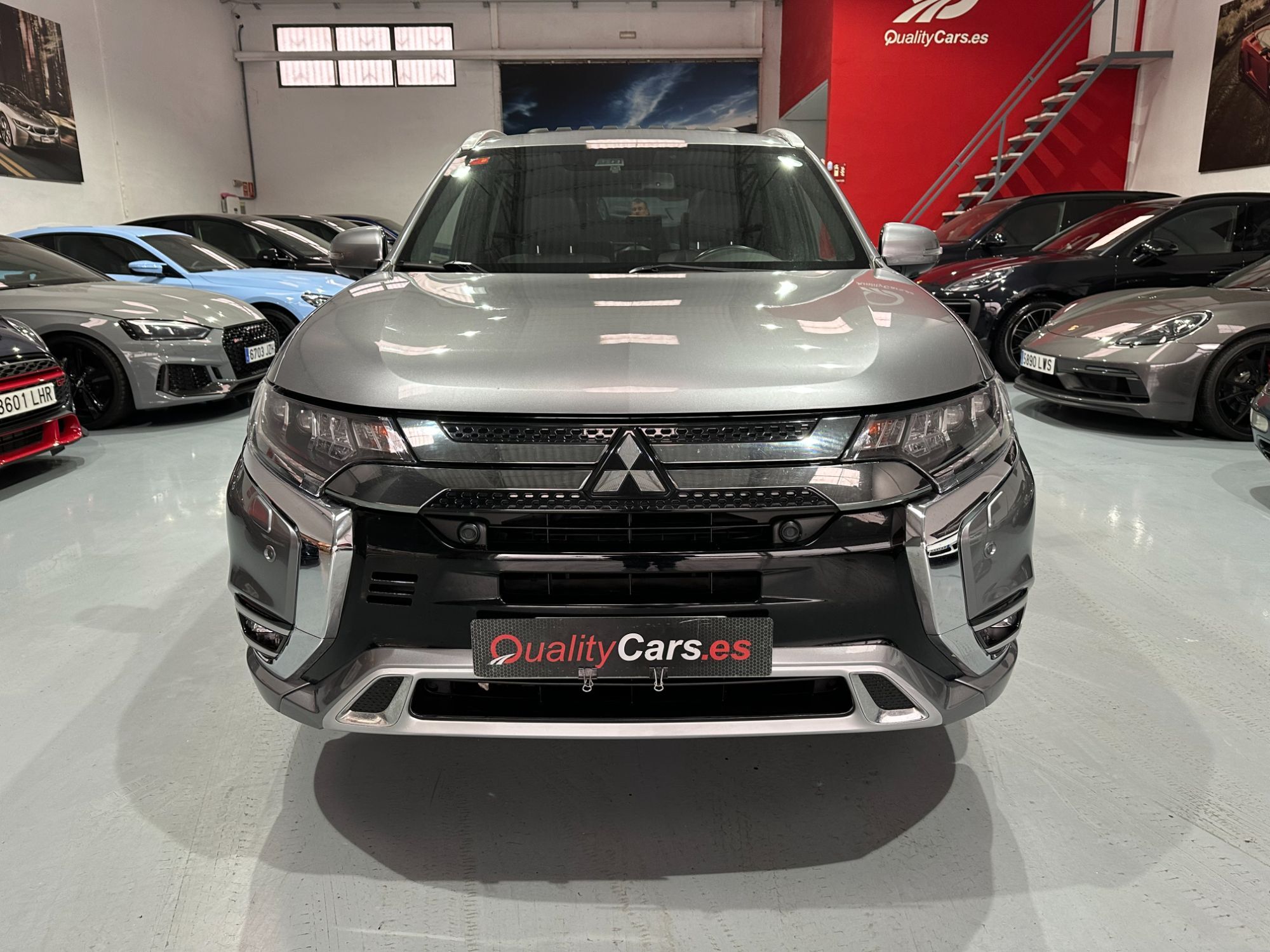 Foto del MITSUBISHI Outlander PHEV Kaiteki 4WD