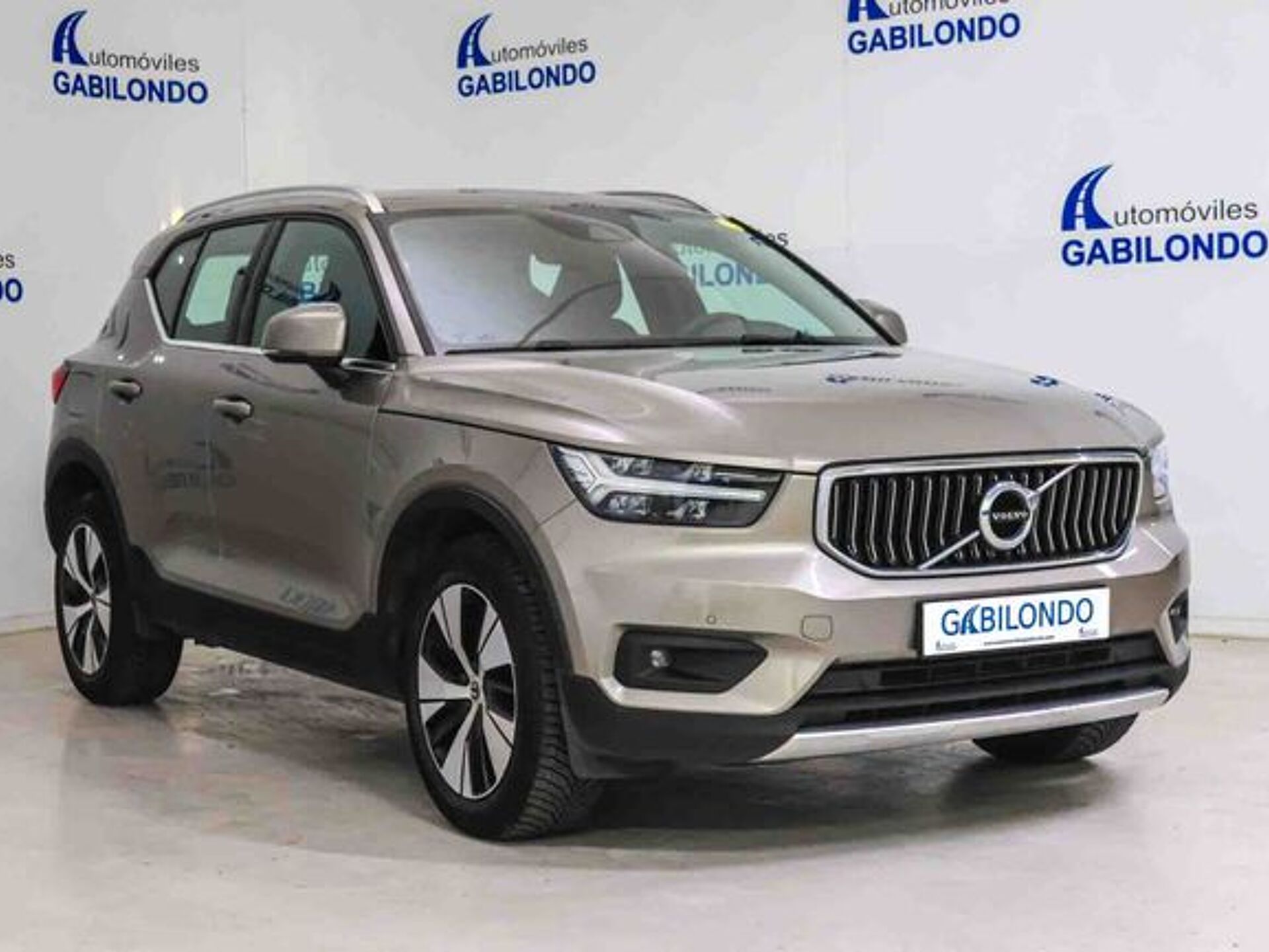 Imagen 3 de VOLVO XC40