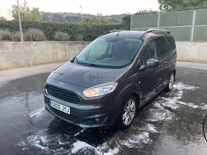 Foto del FORD Tourneo Courier 1.0 Ecoboost Titanium