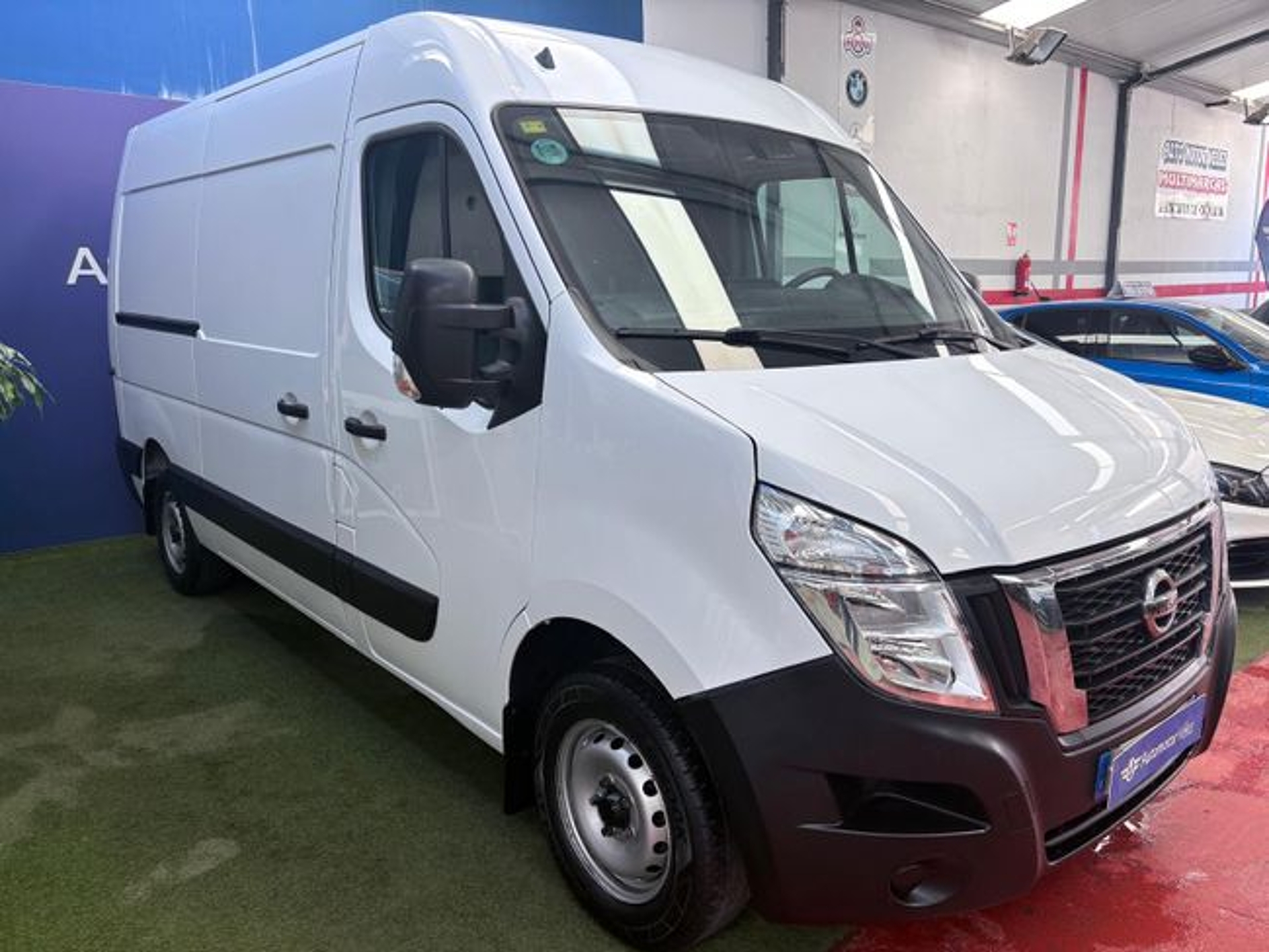 Imagen de NISSAN NV400
