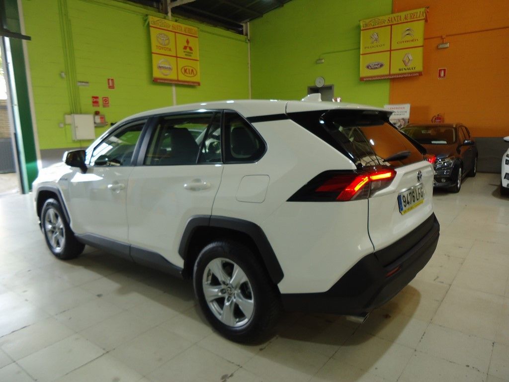 TOYOTA RAV-4 (2.5 hybrid 4WD Business) en Sevilla