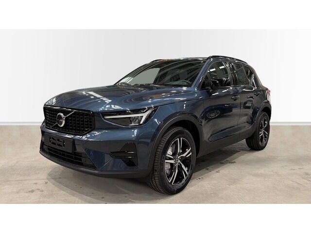 VOLVO XC40 (B3 G Plus Dark Auto 120 kW (163 CV)) en Madrid