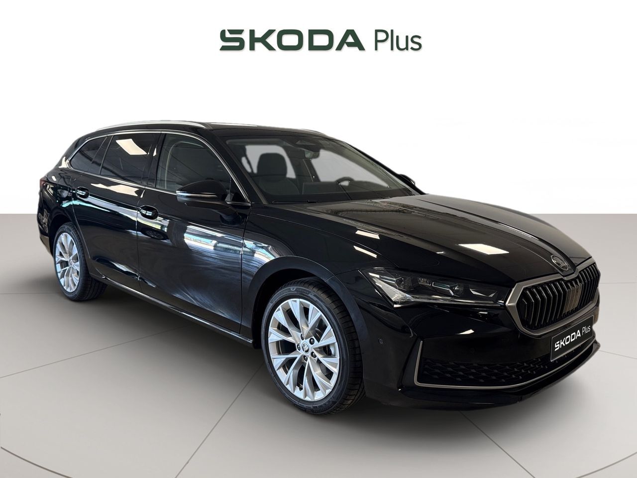 SKODA Superb (Combi 2.0 TDI 110kW DSG Selection) en Barcelona