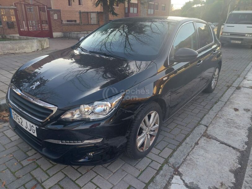 Foto del PEUGEOT 308 1.2 PureTech S&S Style 130