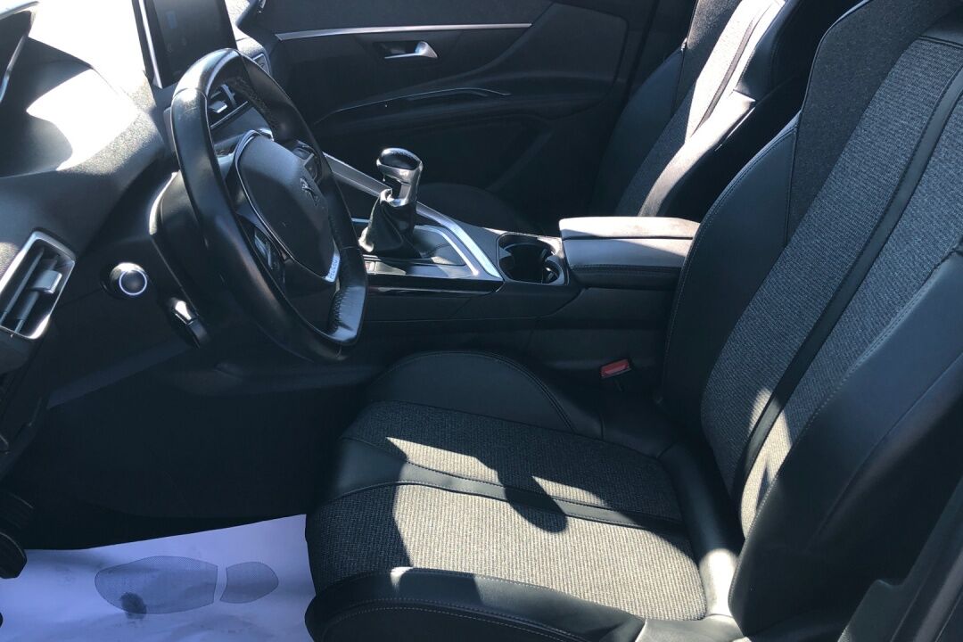 Foto del PEUGEOT 5008 1.5BlueHDi S&S Allure 130