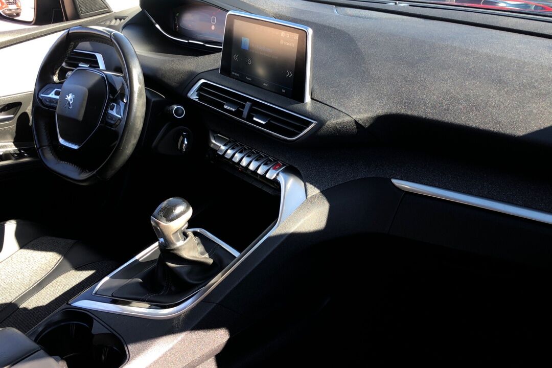 Foto del PEUGEOT 5008 1.5BlueHDi S&S Allure 130