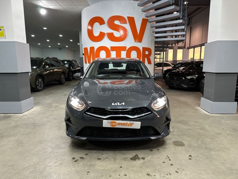 Foto del KIA Ceed 1.6 MHEV iMT Eco-Dynamics GT Line DCT 136