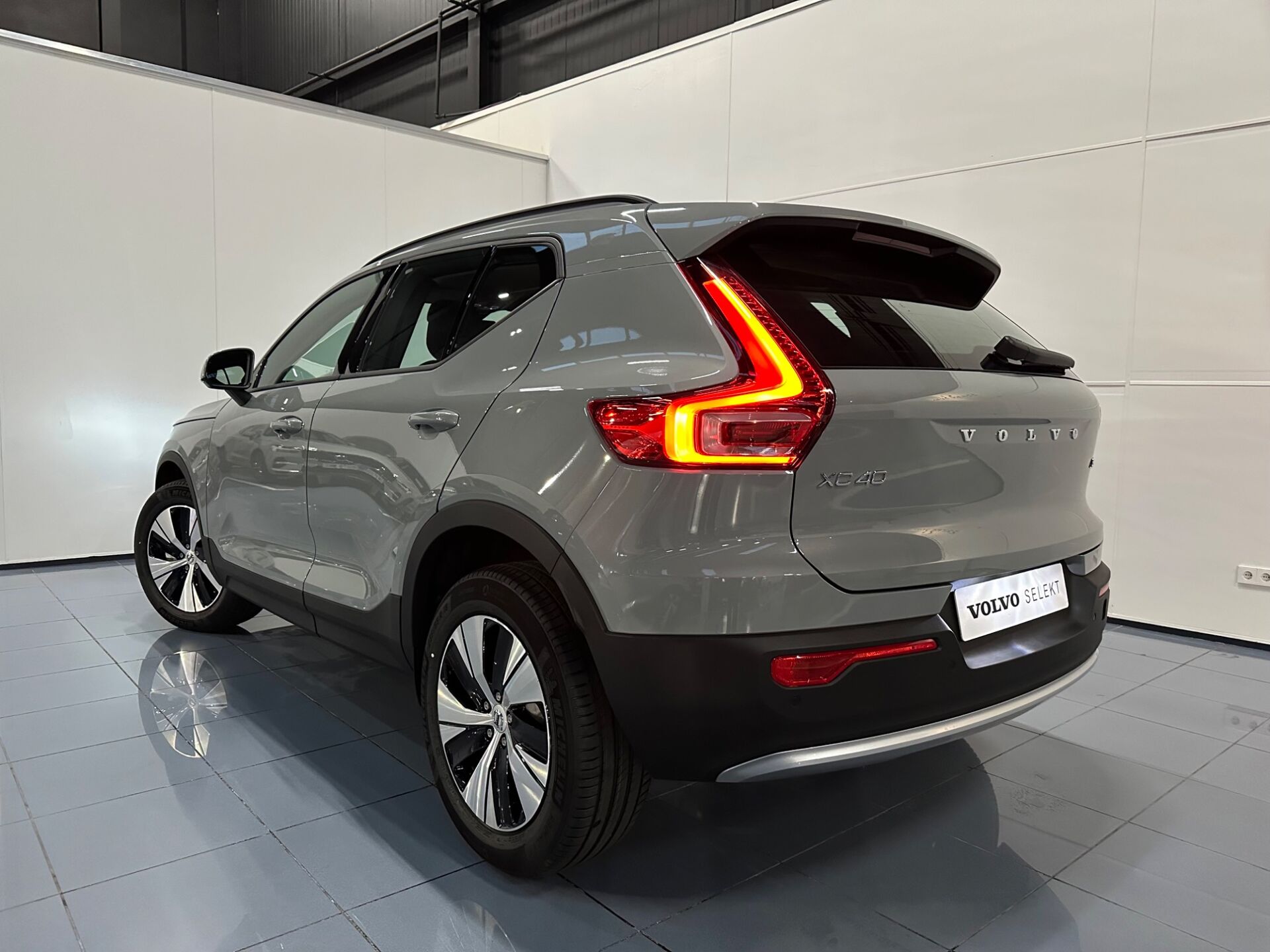 Imagen 3 de VOLVO XC40