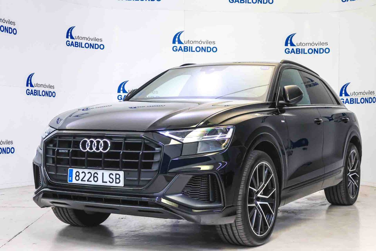 AUDI Q8 (55 TFSIe 280kW Black L quattro tiptronic) en Valladolid