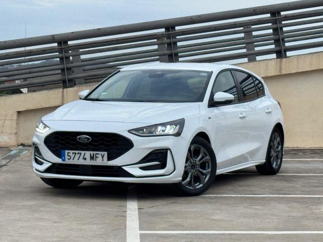 FORD Focus (1.0 Ecoboost MHEV ST-Line 92 kW (125 CV)) en Barcelona