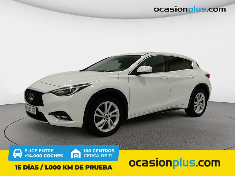 INFINITI Q30 (1.6T Premium 90 kW (122 CV)) en Madrid
