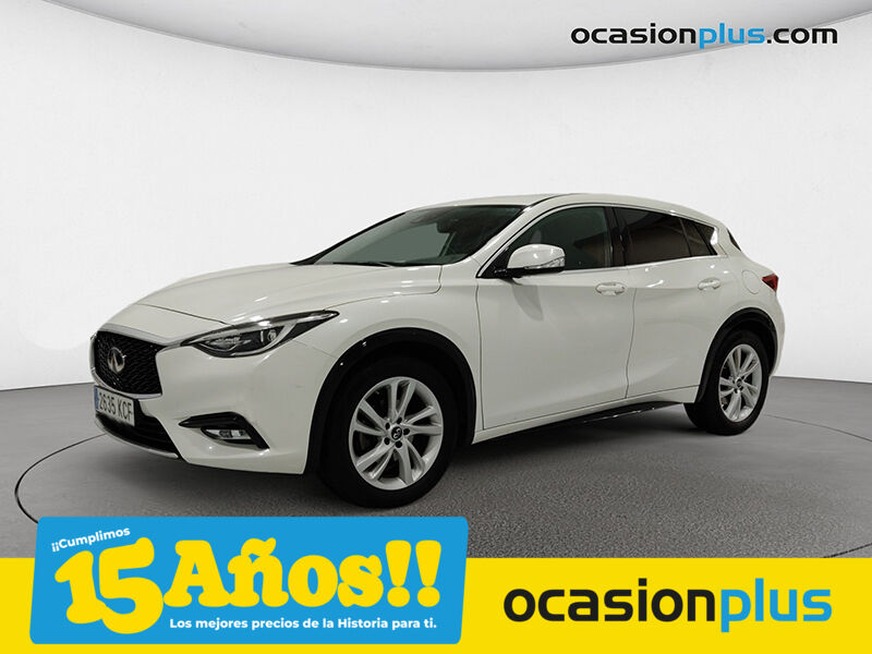 INFINITI Q30 (1.6T Premium 90 kW (122 CV)) en Madrid