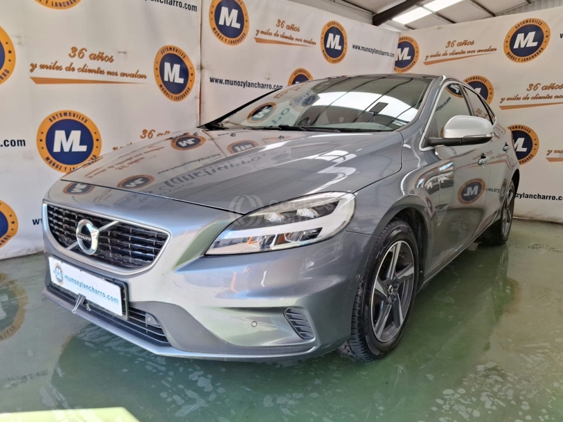 Foto del VOLVO V40 D3 R-Design Momentum 150