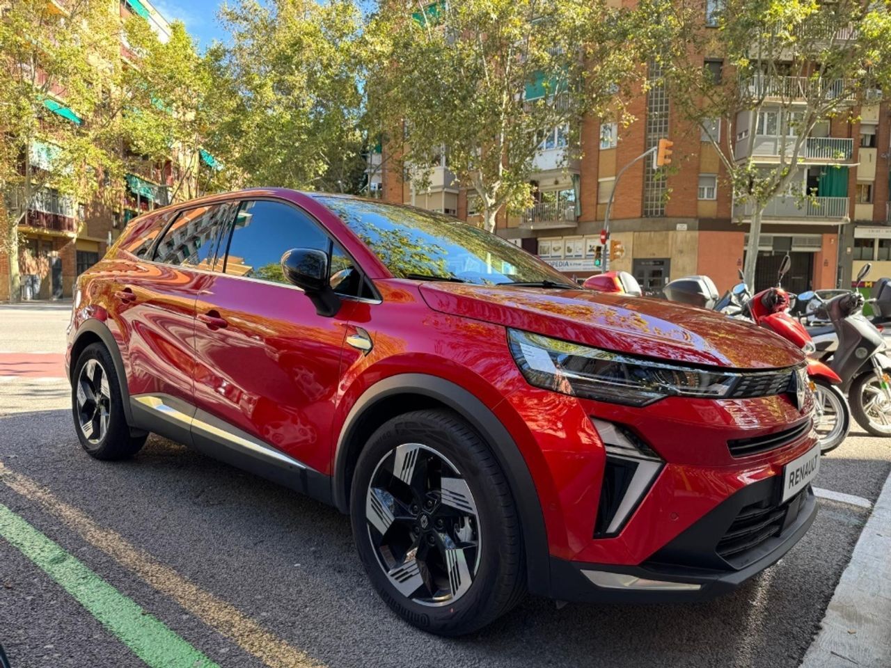 RENAULT Symbioz (145 E-Tech Full Hybrid Techno) en Barcelona