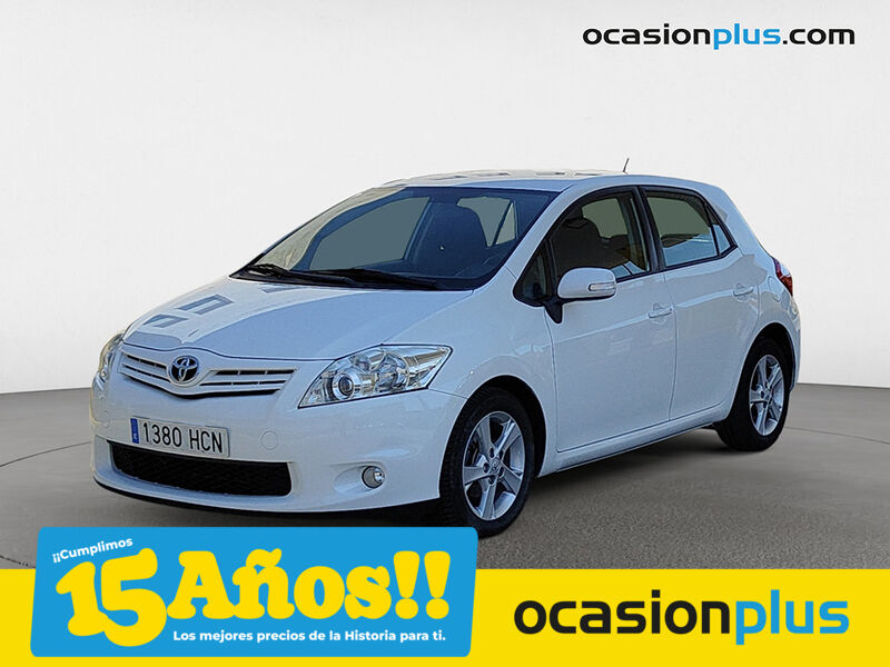 TOYOTA Auris (1.4 D-4D DPF Active 66 kW (90 CV)) en Madrid