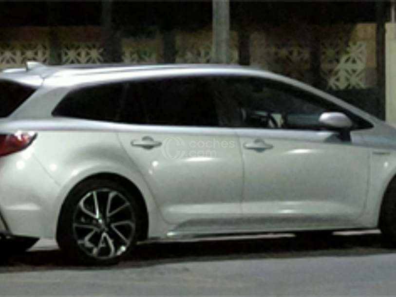 Foto del TOYOTA Corolla Touring Sports 180H Feel!