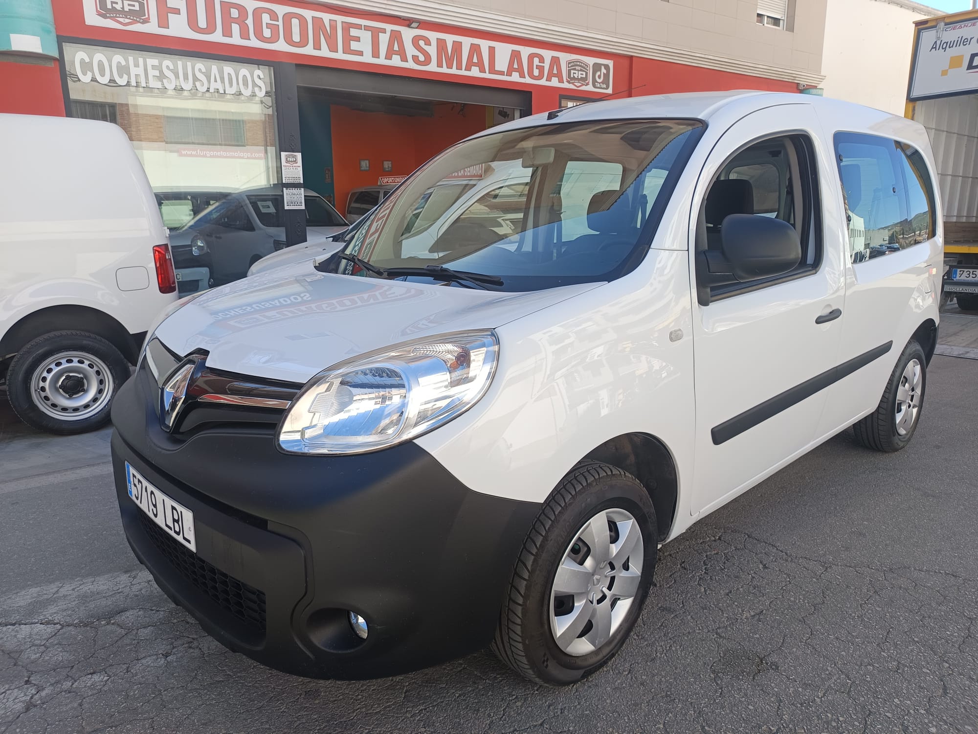 RENAULT Kangoo (Combi 1.5dCi Blue Extrem 70kW) en Málaga