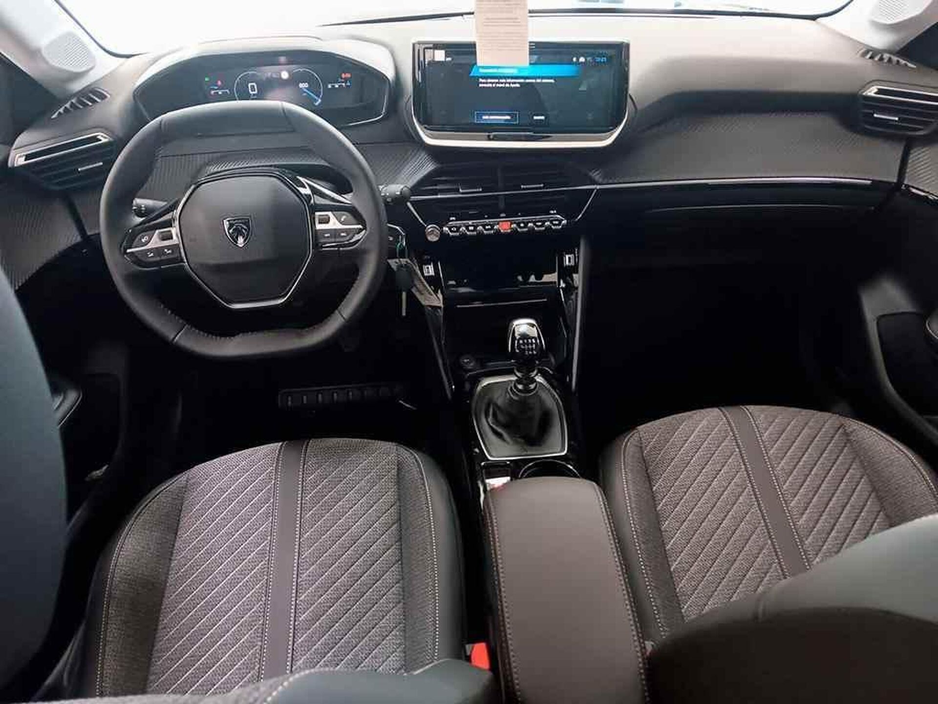 Imagen 3 de PEUGEOT 208