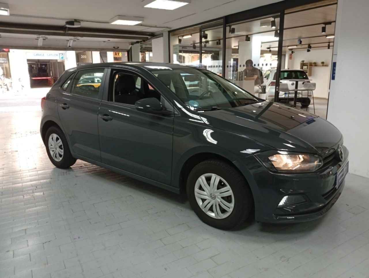 VOLKSWAGEN Polo (Edition) en Barcelona