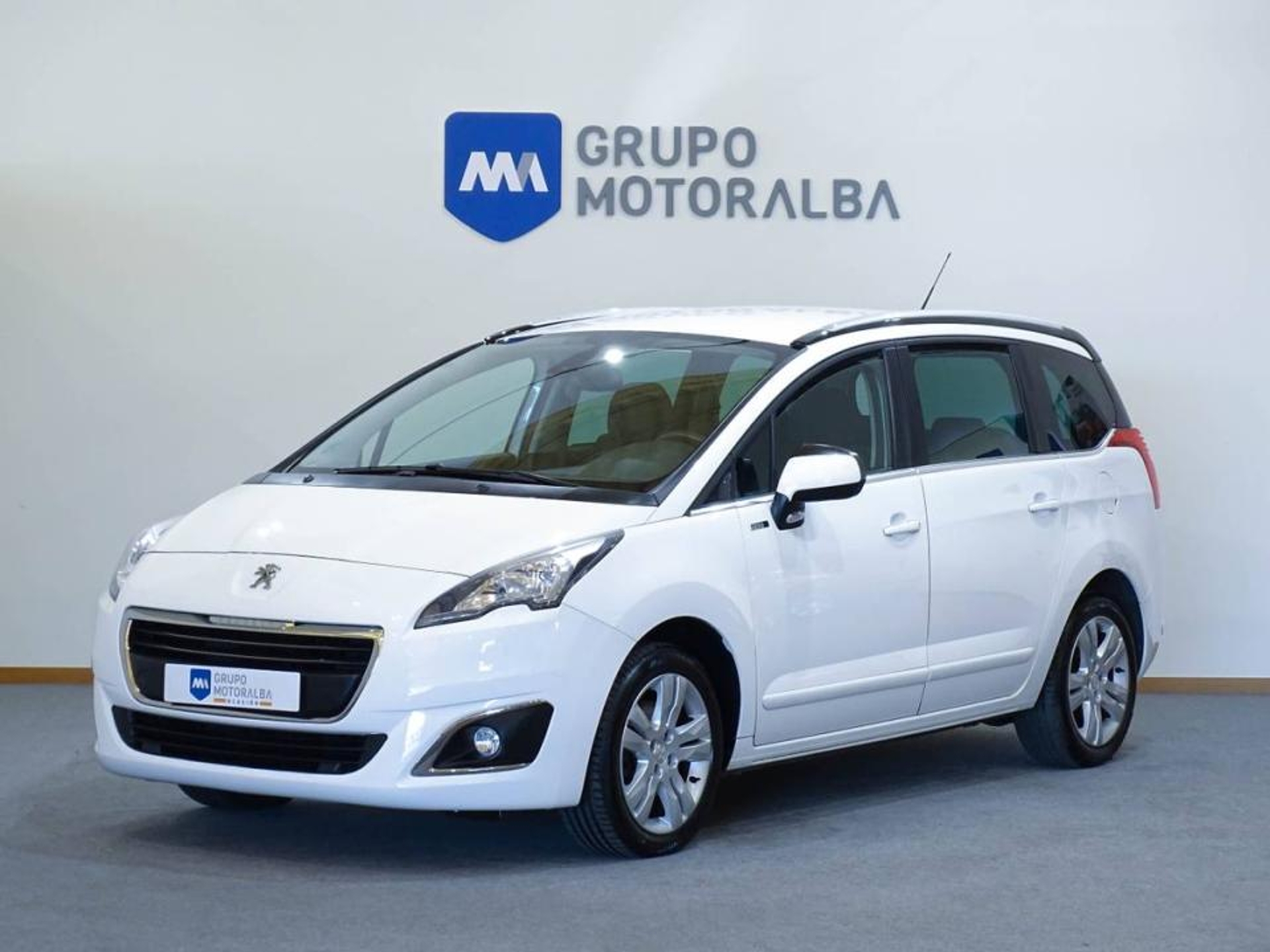 Imagen de PEUGEOT 5008