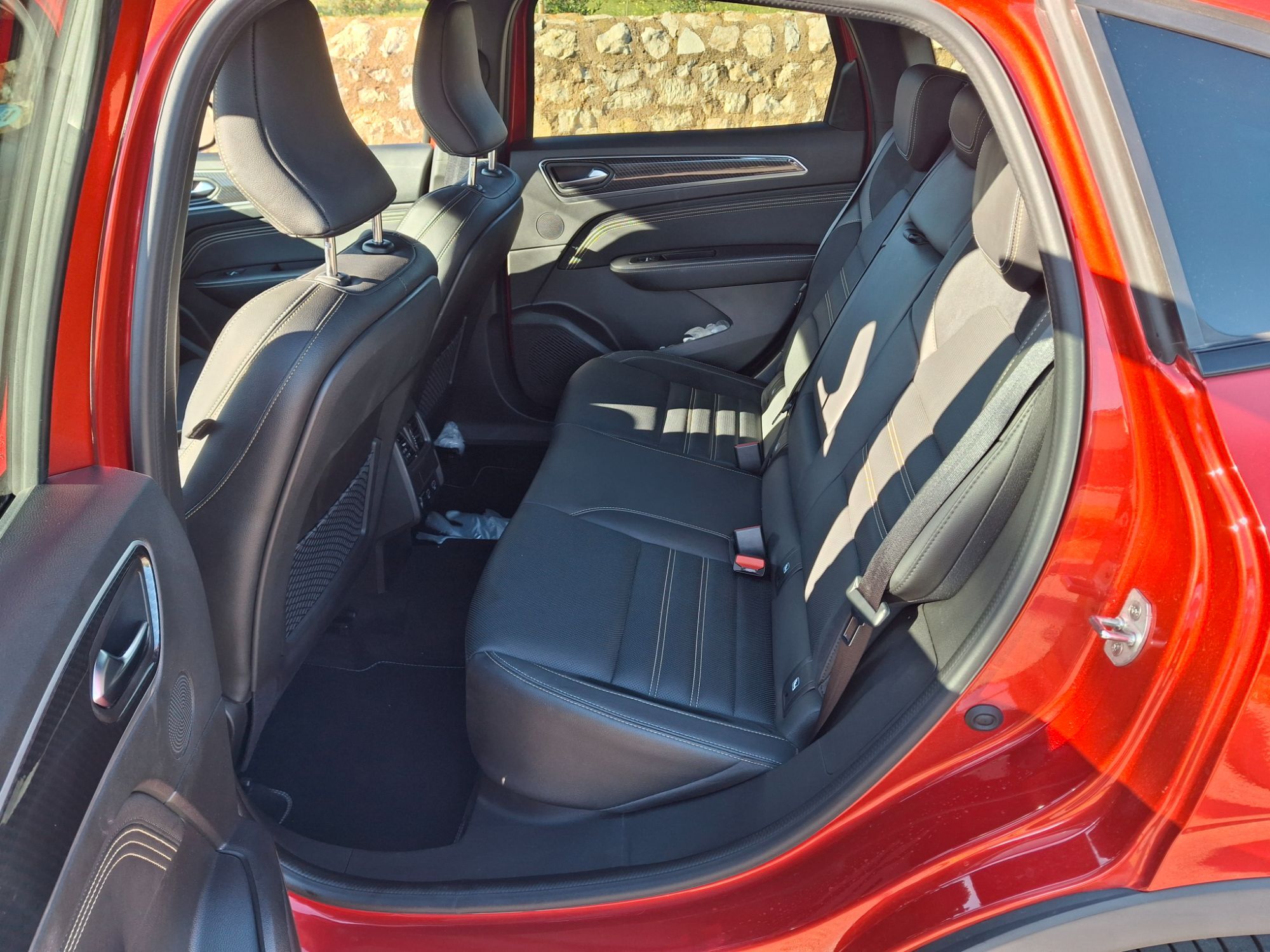 Foto del RENAULT Arkana 1.6 E-Tech Engineered Fast Track 105kW