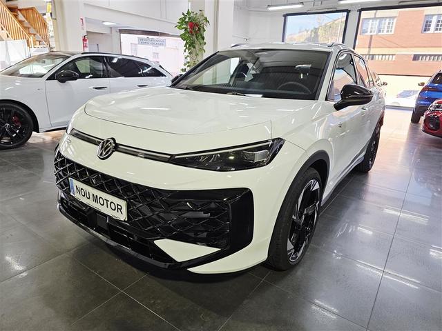 VOLKSWAGEN T-Roc (R-Line 1st Edition 1.5 eTSI 110 kW (150 CV) DSG) en Barce