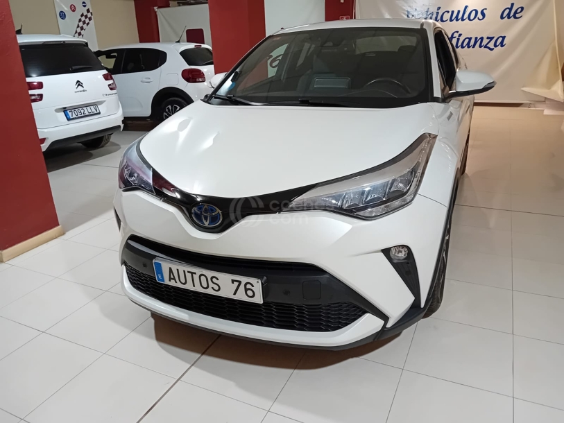 Foto del TOYOTA C-HR 180H Advance