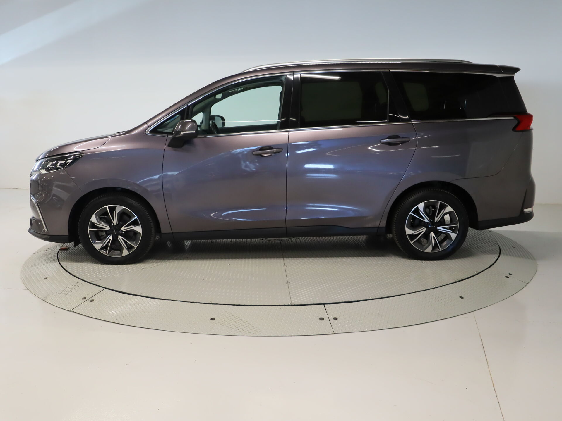 Imagen 2 de MAXUS Euniq 5