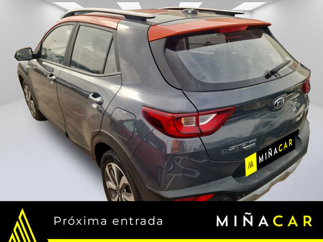 KIA Stonic (1.0 T-GDi MHEV iMT Concept 74 kW (100 CV)) en Málaga