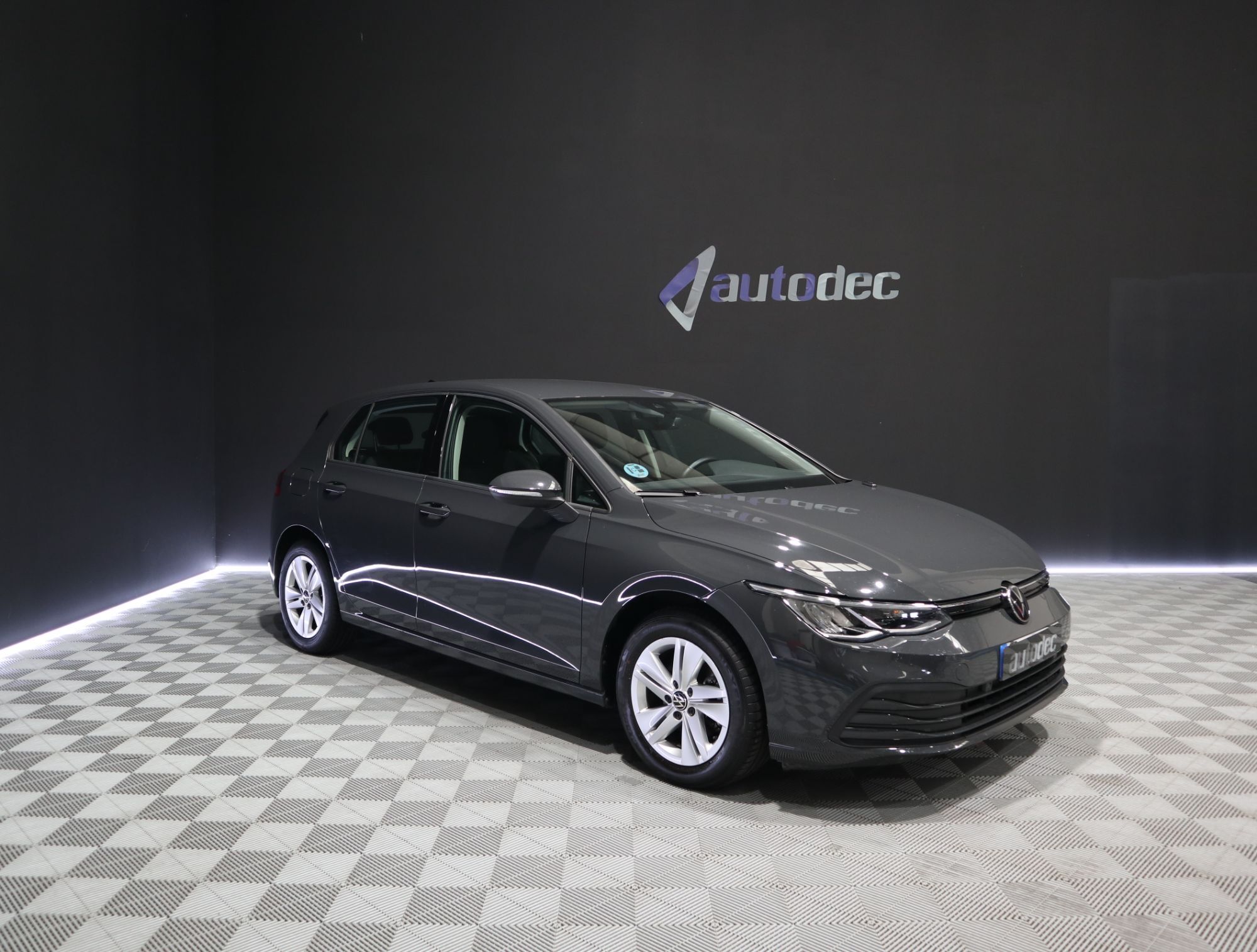 VOLKSWAGEN Golf (2.0TDI Life 85kW) en Valencia