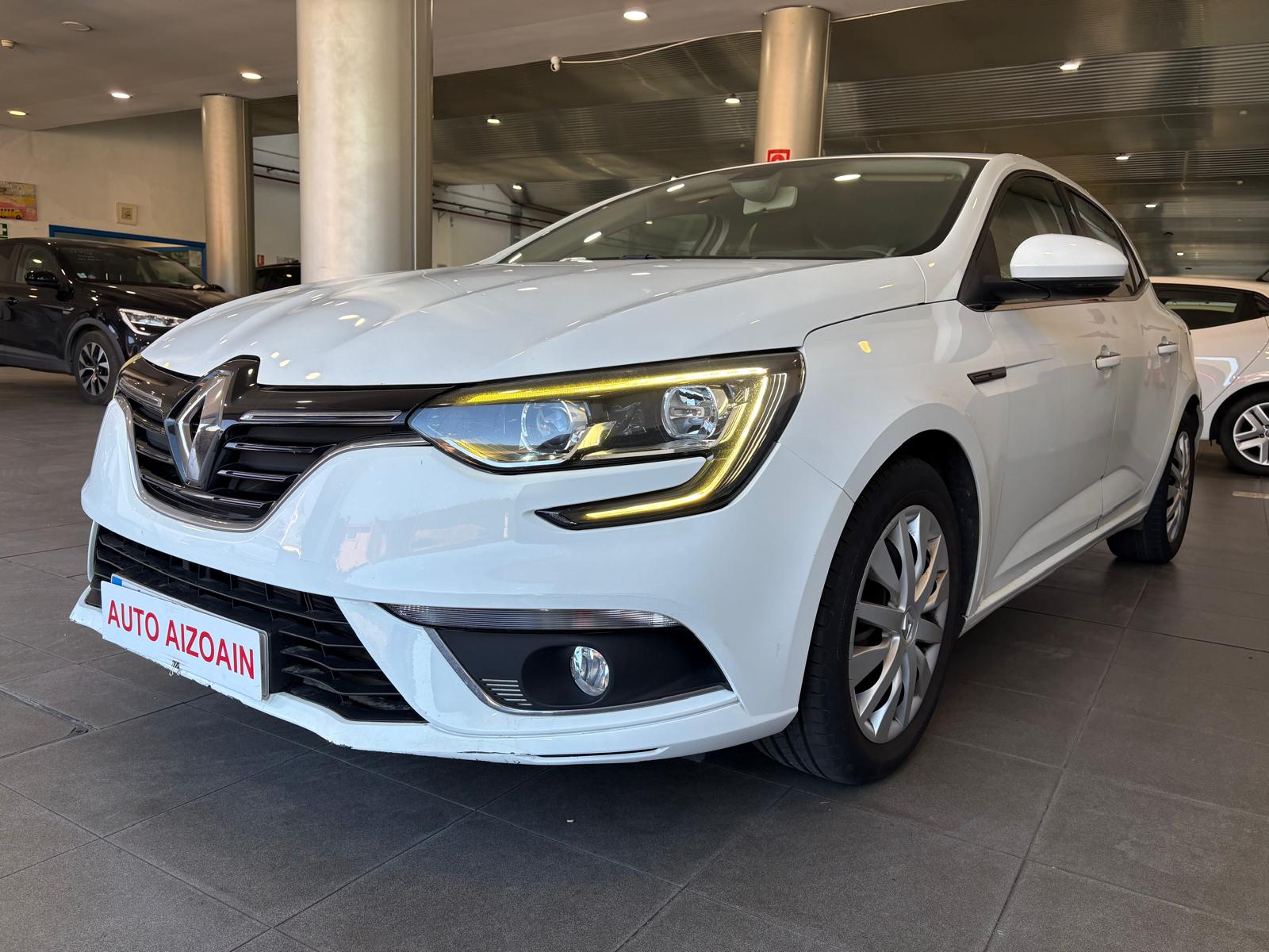 RENAULT Mégane (1.5dCi Energy Business 66kW) en Navarra